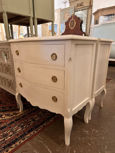 Swedish Chest with Curved Legs