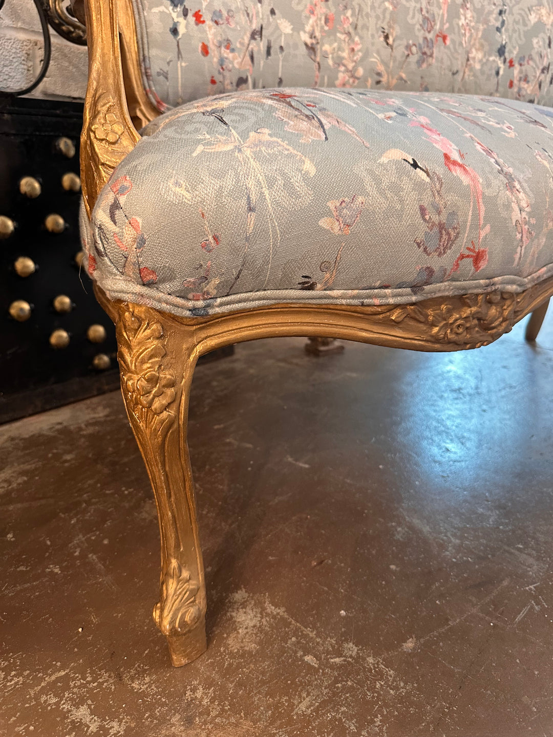 Antique French Louis XV Floral Settee – Le Chateau