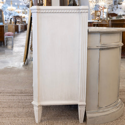 Swedish Diamond Front Buffet – Reeded Trim in Antique White