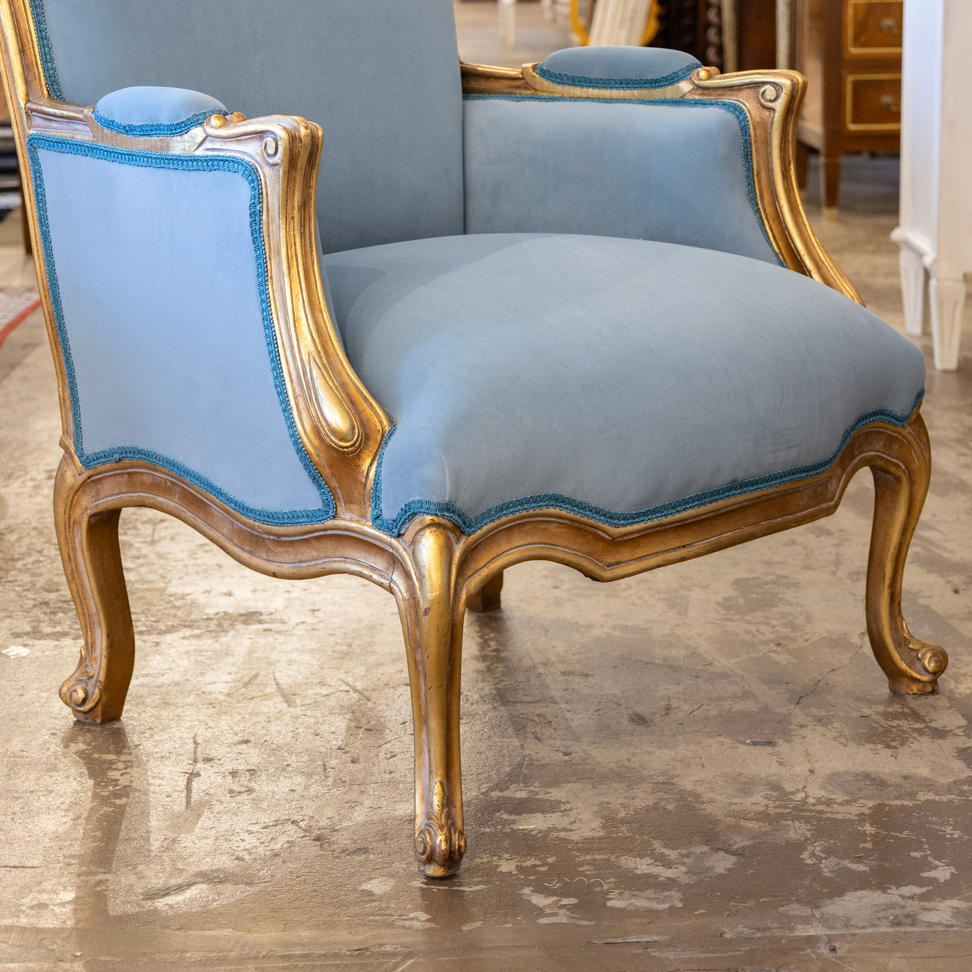 Louis XV Gilded Bergère Gilded Chair – Blue Velvet Upholstery - Bergère Chairs | Le Chateau (Atlanta, GA) • 7
