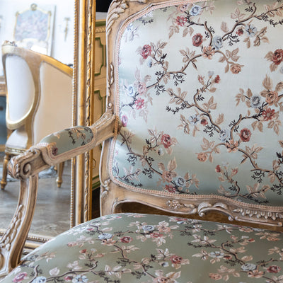 Louis XV Painted Settee – Floral Scalamandré Upholstery & Carved Trim