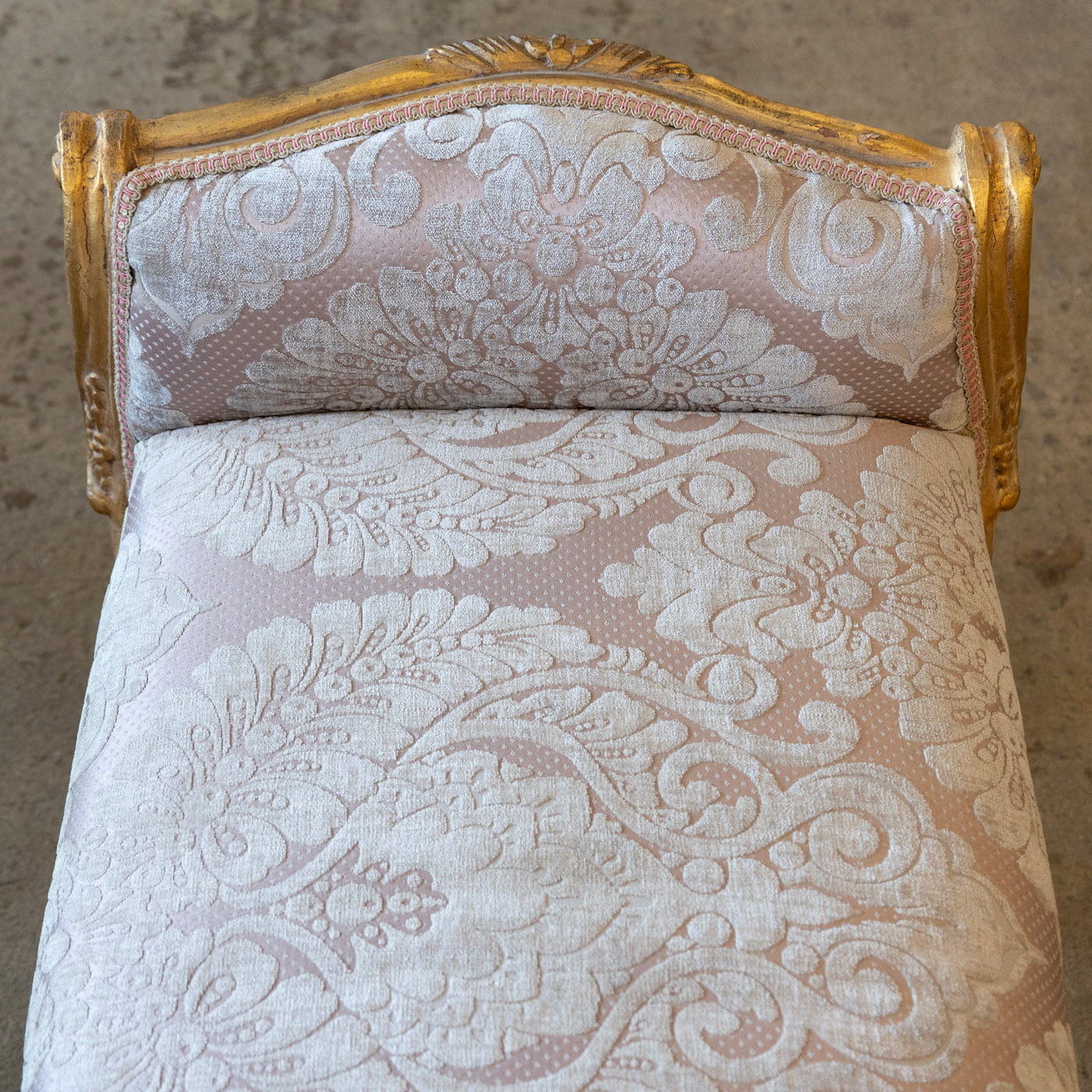 Louis XV Gilded Vanity Bench – Pink Damask Upholstery
