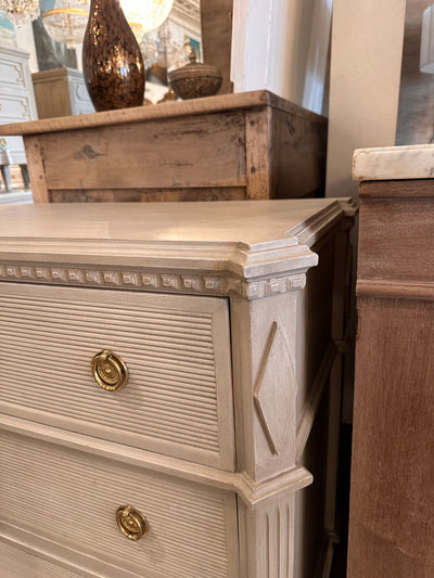 Swedish Horizontal Reeded Canted Corner Chest