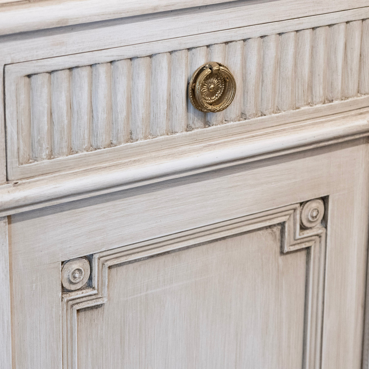 Swedish Sideboard in Antique White with Reeded Drawers & Cravings
