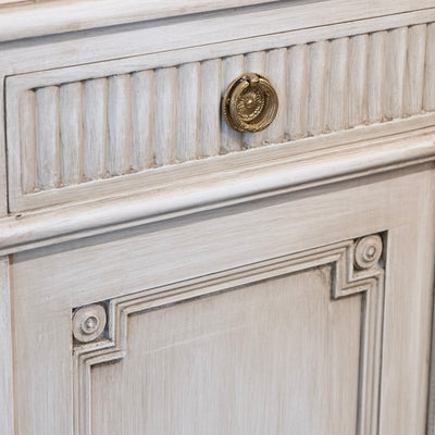 Swedish Sideboard in Antique White with Reeded Drawers & Cravings
