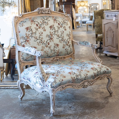 Louis XV Painted Settee – Floral Scalamandré Upholstery & Carved Trim