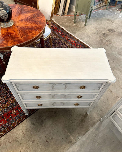 Swedish Rounded Corner Chest with Circle Carving