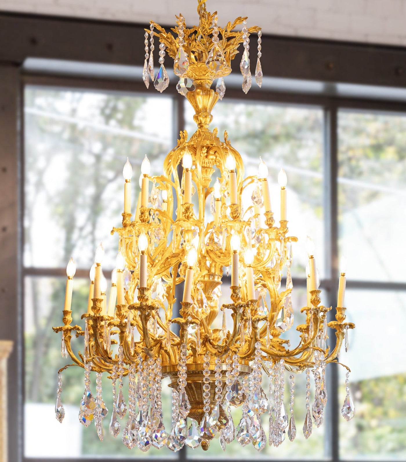 Louis XVI Ornate Gilded Brass Chandelier – Swarovski Crystals & Acanthus Arms