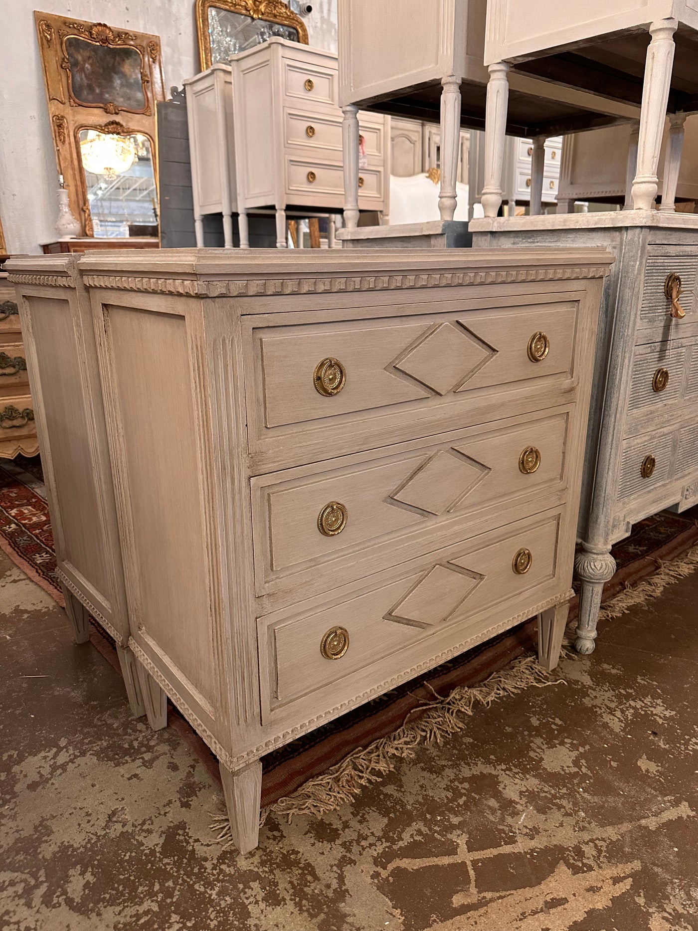 Swedish Chest with Diamond Carving in Light Gray