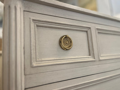 Rounded Corner Swedish Chest