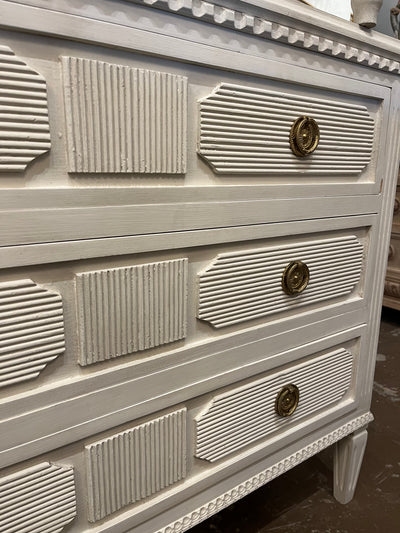 Reeded Swedish Chest