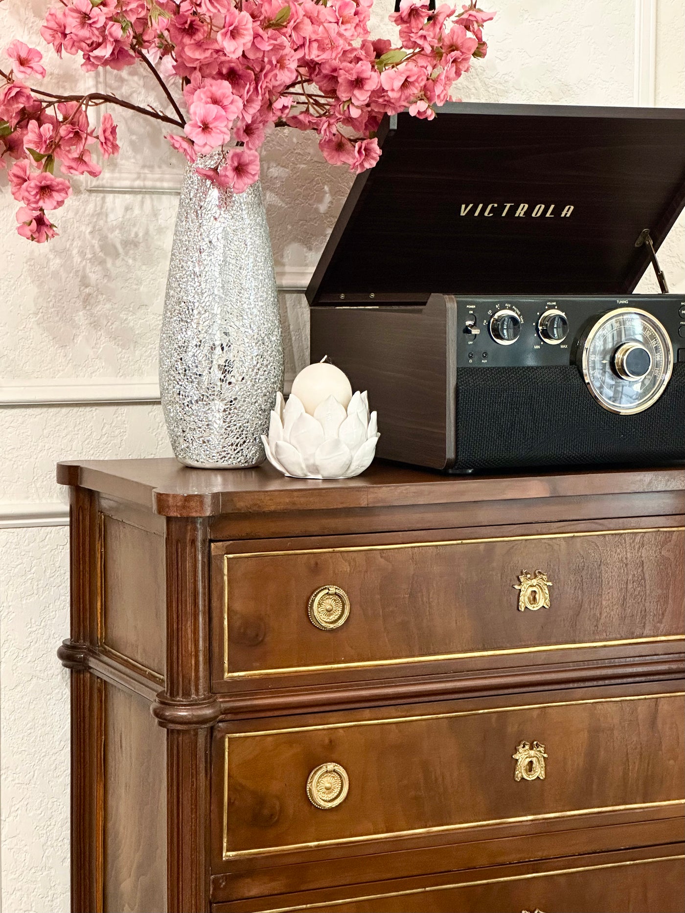 ROUNDED CORNER BURL WOOD CHEST